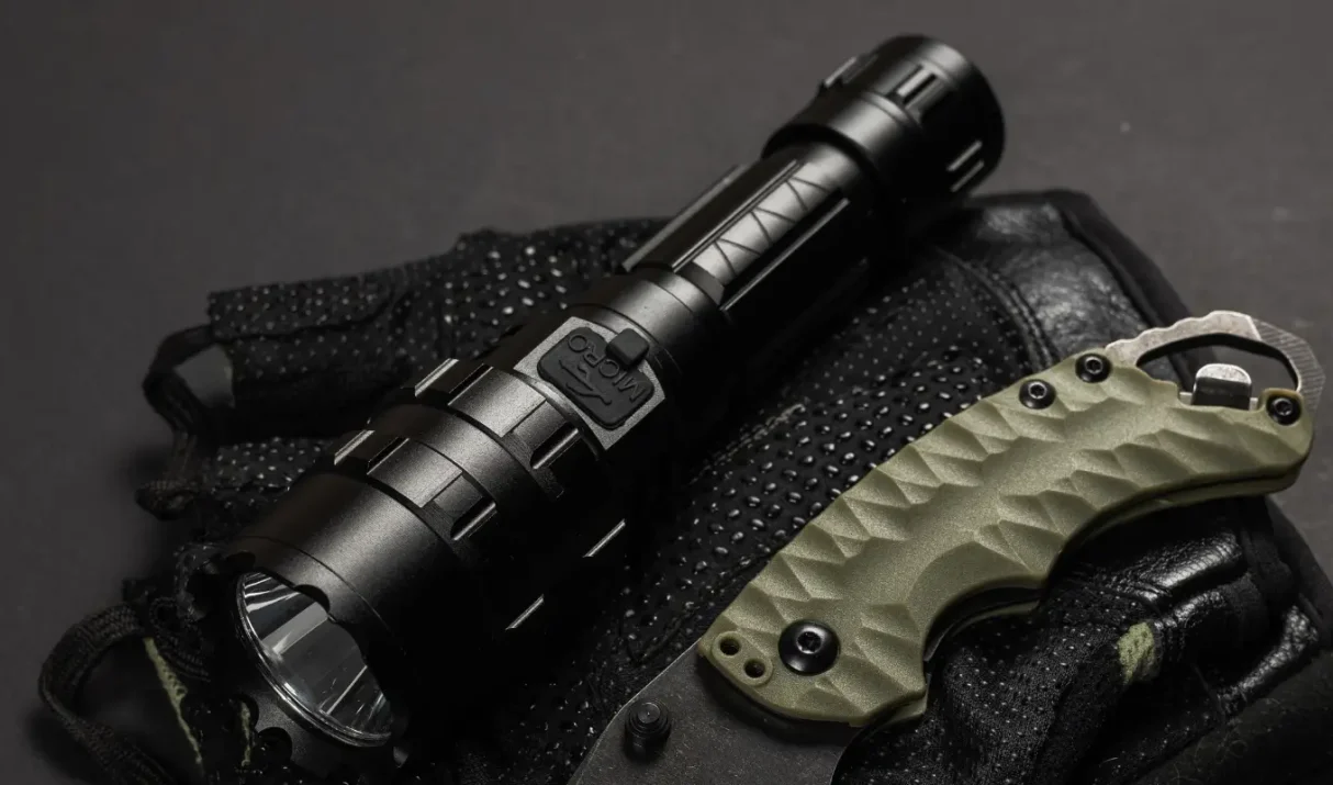 “EVERY DAY CARRY (EDC)”.