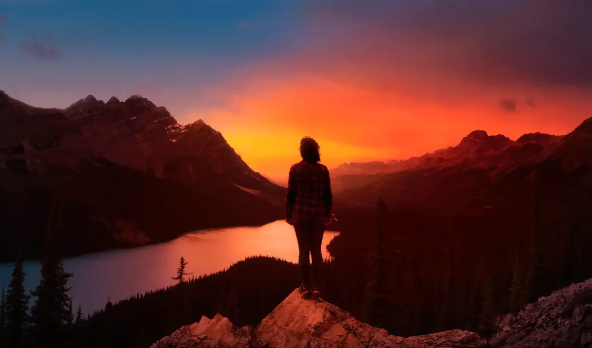 “EL LIDERAZGO QUE NACE CUANDO TODO FALLA”.